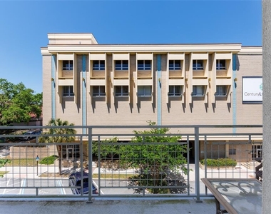 302 Se Broadway Street - Photo Thumbnail 23