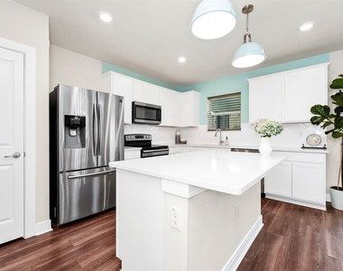 5433 Keaton Springs Drive - Photo Thumbnail 17