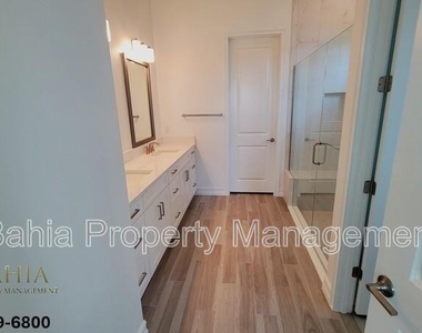 1074 Seagrape Drive - Photo Thumbnail 20