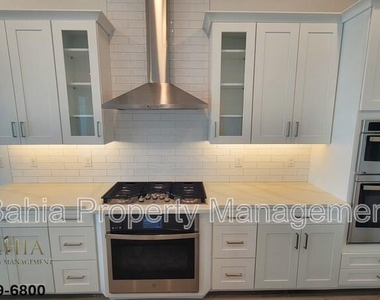 1074 Seagrape Drive - Photo Thumbnail 11