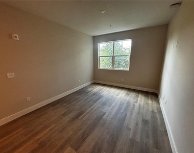 4424 S Texas Avenue - Photo Thumbnail 4