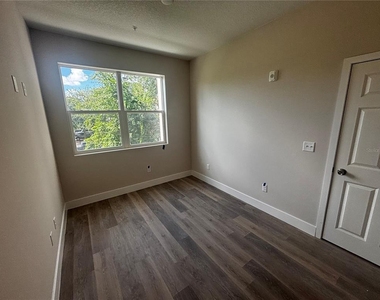4424 S Texas Avenue - Photo Thumbnail 11