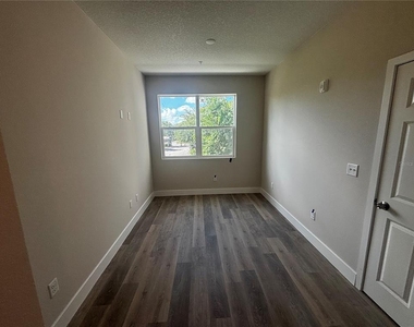 4424 S Texas Avenue - Photo Thumbnail 12