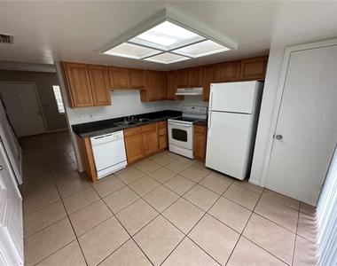3544 Khayyam Avenue - Photo Thumbnail 2
