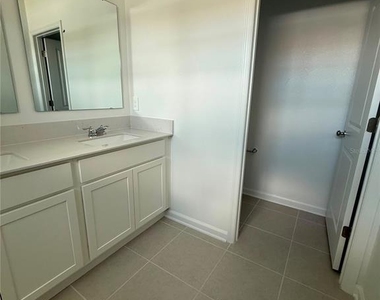 6029 Zen Way - Photo Thumbnail 7
