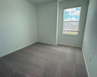 6029 Zen Way - Photo Thumbnail 10