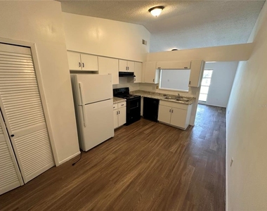 1928 Bonneville Drive - Photo Thumbnail 2