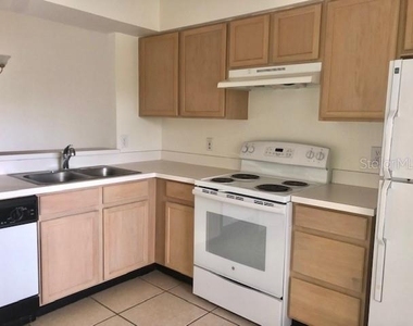 1336 Fairway Drive - Photo Thumbnail 7