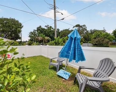 825 46th Street N - Photo Thumbnail 2
