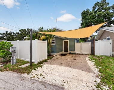 825 46th Street N - Photo Thumbnail 15