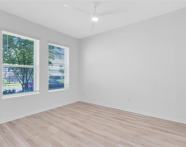 8472 Sperry Street - Photo Thumbnail 2
