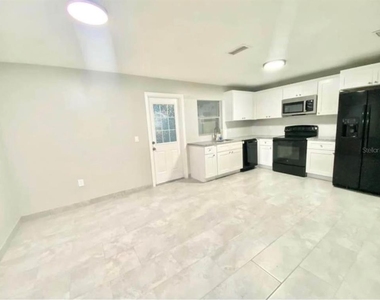 604 Patrick Avenue - Photo Thumbnail 2