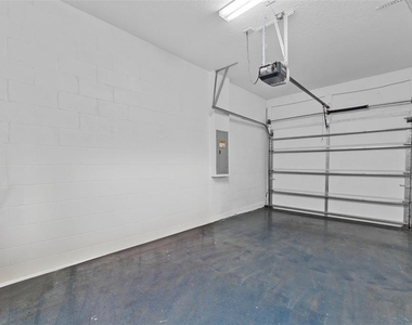 206 Aberdeen St - Photo Thumbnail 38