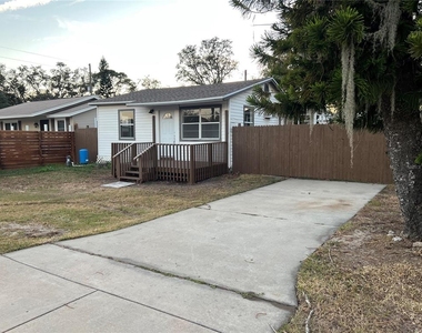 1658 Hempel Avenue - Photo Thumbnail 1