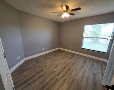 2371 Piedmont Lakes Boulevard - Photo Thumbnail 32