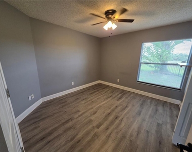 2371 Piedmont Lakes Boulevard - Photo Thumbnail 33