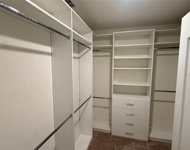 2916 Sunridge Loop - Photo Thumbnail 6