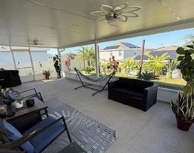 815 Ofanto Way - Photo Thumbnail 18
