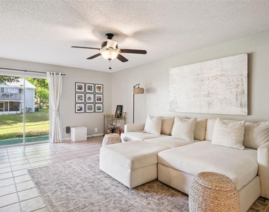 2258 Coach House Boulevard - Photo Thumbnail 3