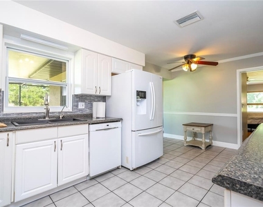 196 Nw 100th Avenue - Photo Thumbnail 13