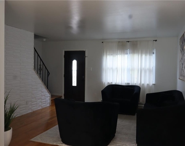 649 Front Street - Photo Thumbnail 4