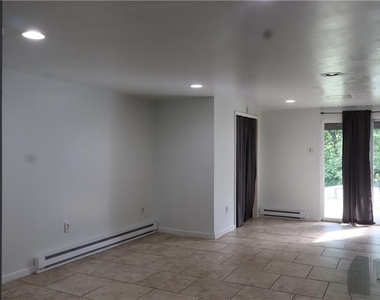 649 Front Street - Photo Thumbnail 10