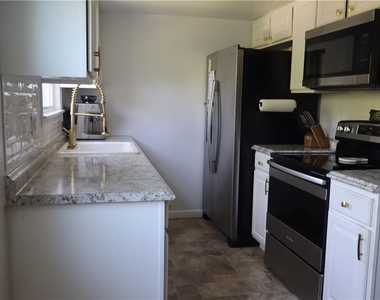 649 Front Street - Photo Thumbnail 2