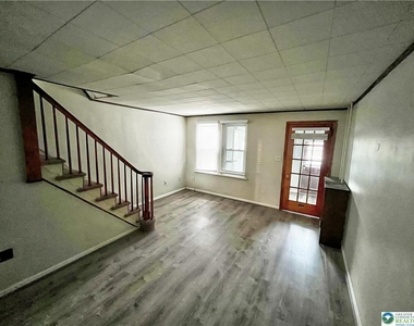 1022 S 10th Street - Photo Thumbnail 4
