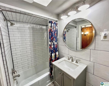 1022 S 10th Street - Photo Thumbnail 13
