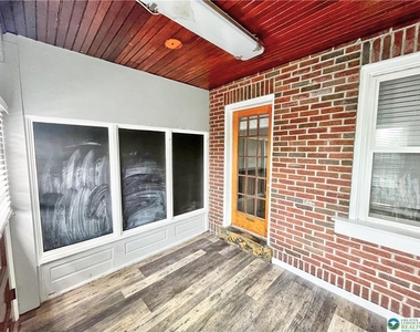 1022 S 10th Street - Photo Thumbnail 1
