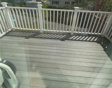 225 N 8th - Photo Thumbnail 4