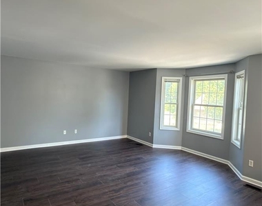 220 7th Street - Photo Thumbnail 15