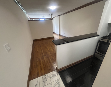 East 36th Street - Photo Thumbnail 6