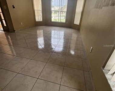 2483 Shelby Circle - Photo Thumbnail 4