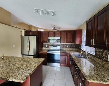 2483 Shelby Circle - Photo Thumbnail 12