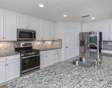 17637 Gawthrop Drive - Photo Thumbnail 12