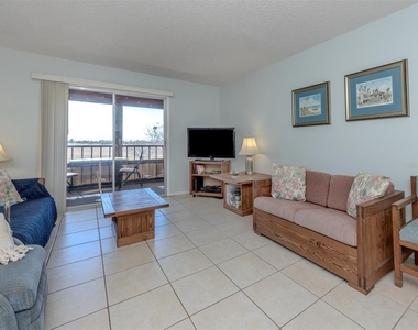217 Airport Avenue W - Photo Thumbnail 11