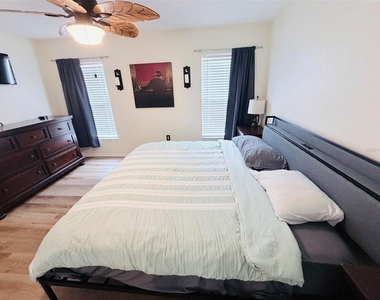 6868 Bordeaux Boulevard - Photo Thumbnail 17
