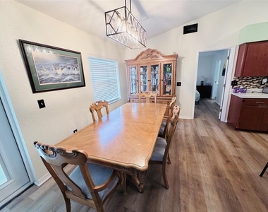 6868 Bordeaux Boulevard - Photo Thumbnail 8