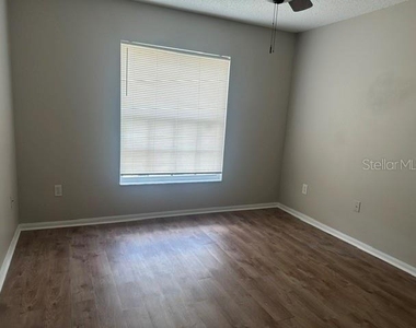 515 Scarlet Maple Court - Photo Thumbnail 11