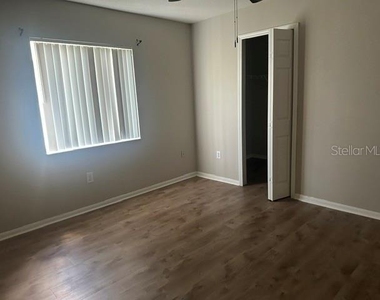 515 Scarlet Maple Court - Photo Thumbnail 9