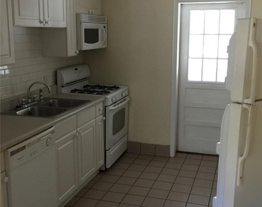 2417 Golfview Street - Photo Thumbnail 2