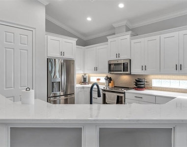7766 Lake James Boulevard - Photo Thumbnail 13