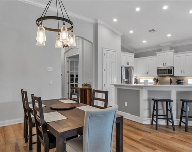 7766 Lake James Boulevard - Photo Thumbnail 11