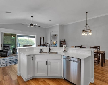 7766 Lake James Boulevard - Photo Thumbnail 15