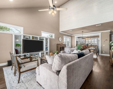 24674 Sw 19th Place - Photo Thumbnail 6