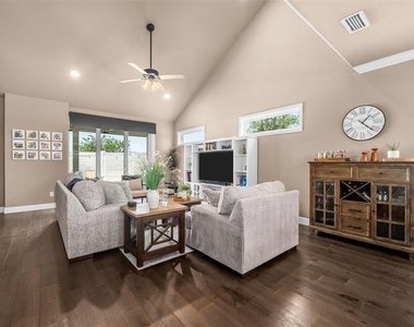 24674 Sw 19th Place - Photo Thumbnail 4