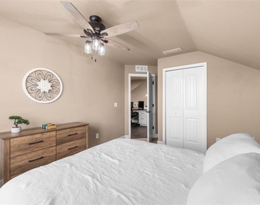 24674 Sw 19th Place - Photo Thumbnail 23