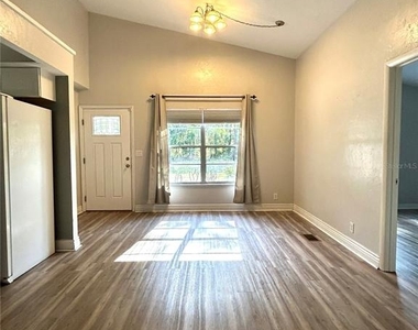 2911 Ne 9th Street - Photo Thumbnail 3