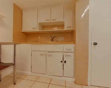 1507 Nw 4th Avenue - Photo Thumbnail 3